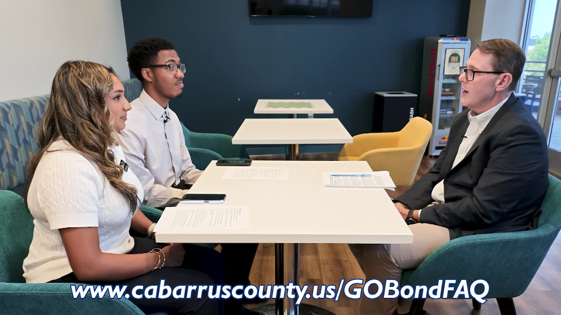 Eller with Youth Commissioners on GO Bonds